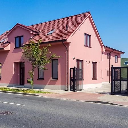 Apartment De Luna Prag Exteriör bild