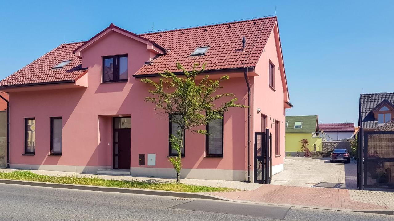 Apartment De Luna Prag Exteriör bild